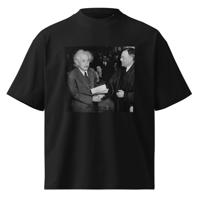Einstein, oversized black tee with a portrait of Einstein